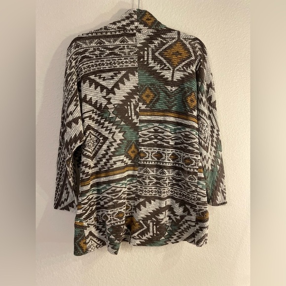 Almost Famous tribal Aztec Multicolor Patterned open cardigan size L - Picture 2 of 5